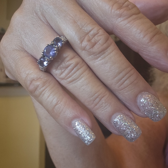 Ring three purple stones costume jewelry never worn silver tone (8) come… - Picture 3 of 12